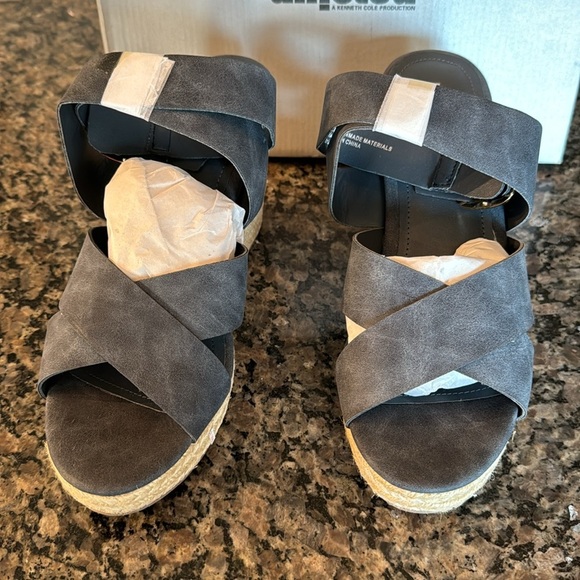Unlisted Kenneth Cole over there espadrilles wedge sandal NIB 10 - Picture 4 of 10